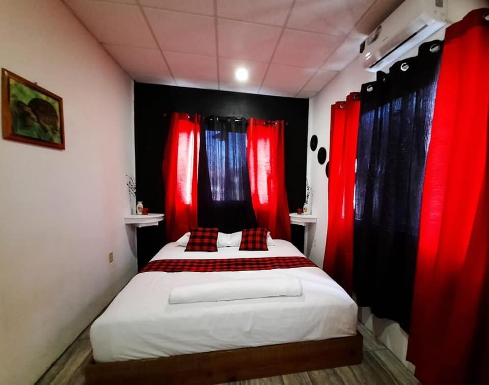 Saint Charles Inn, Belize Central America Punta Gorda Zewnętrze zdjęcie