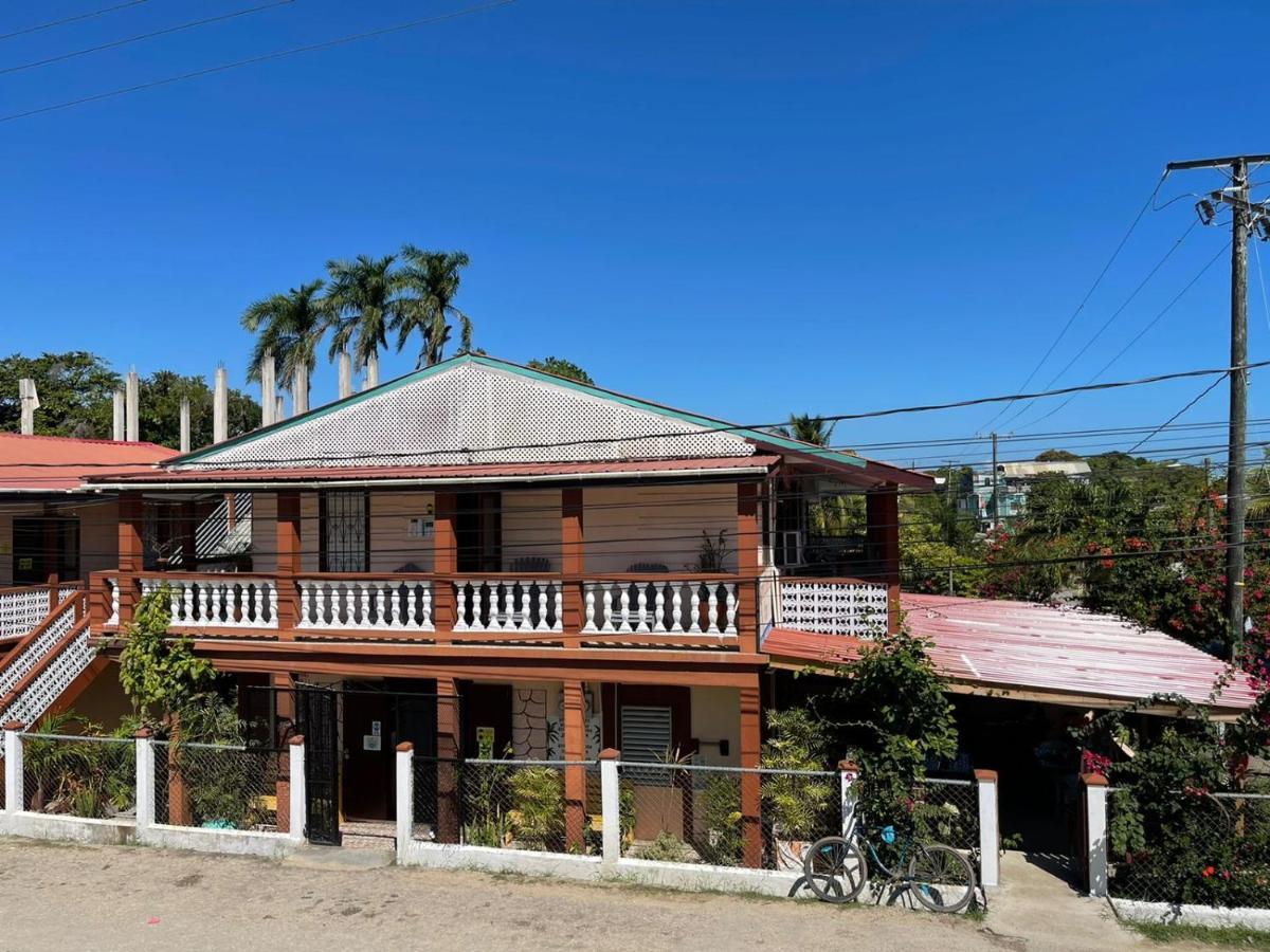Saint Charles Inn, Belize Central America Punta Gorda Zewnętrze zdjęcie